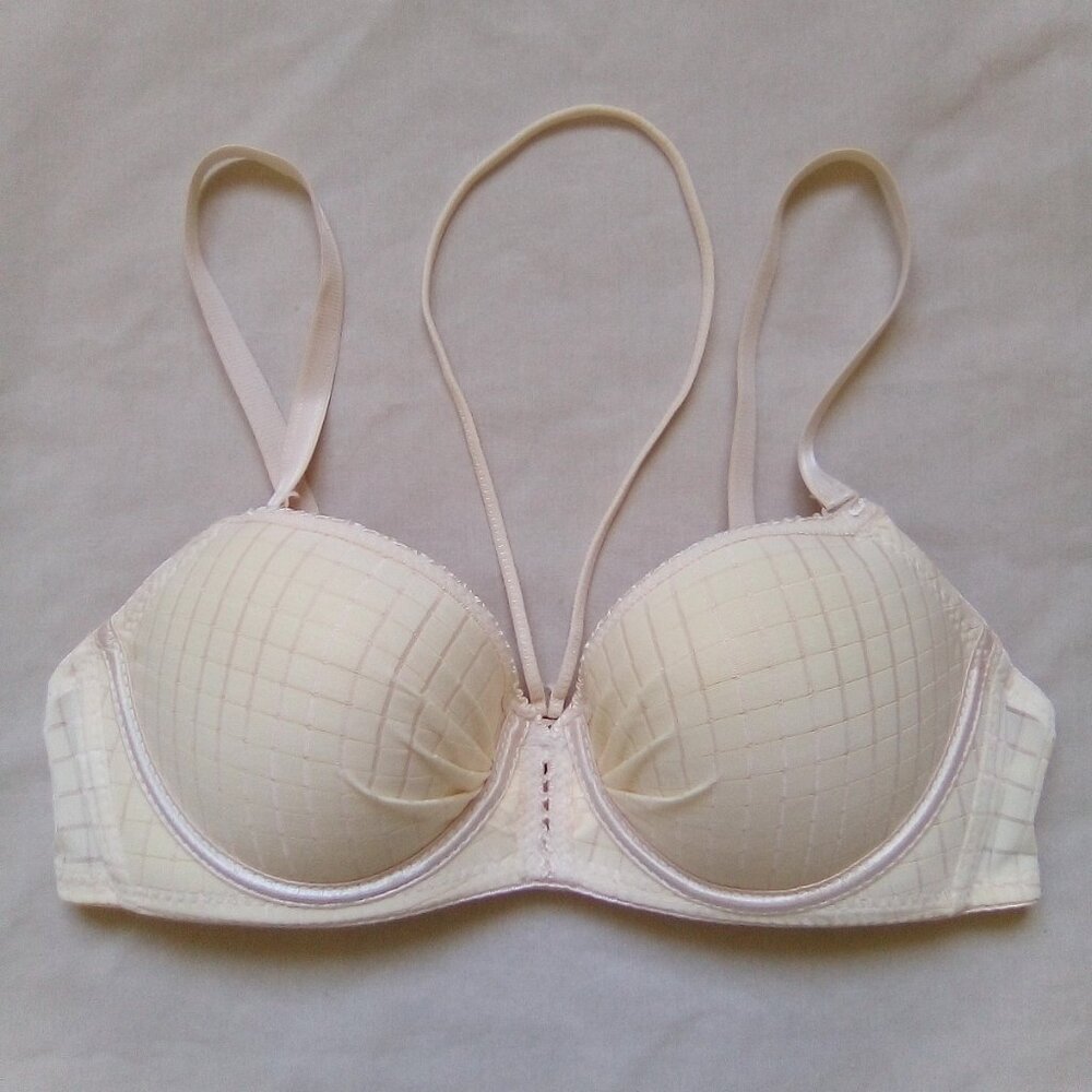 New - Convertible Underwire Molded Cup Bra with Removable Straps, Ivory, 32A